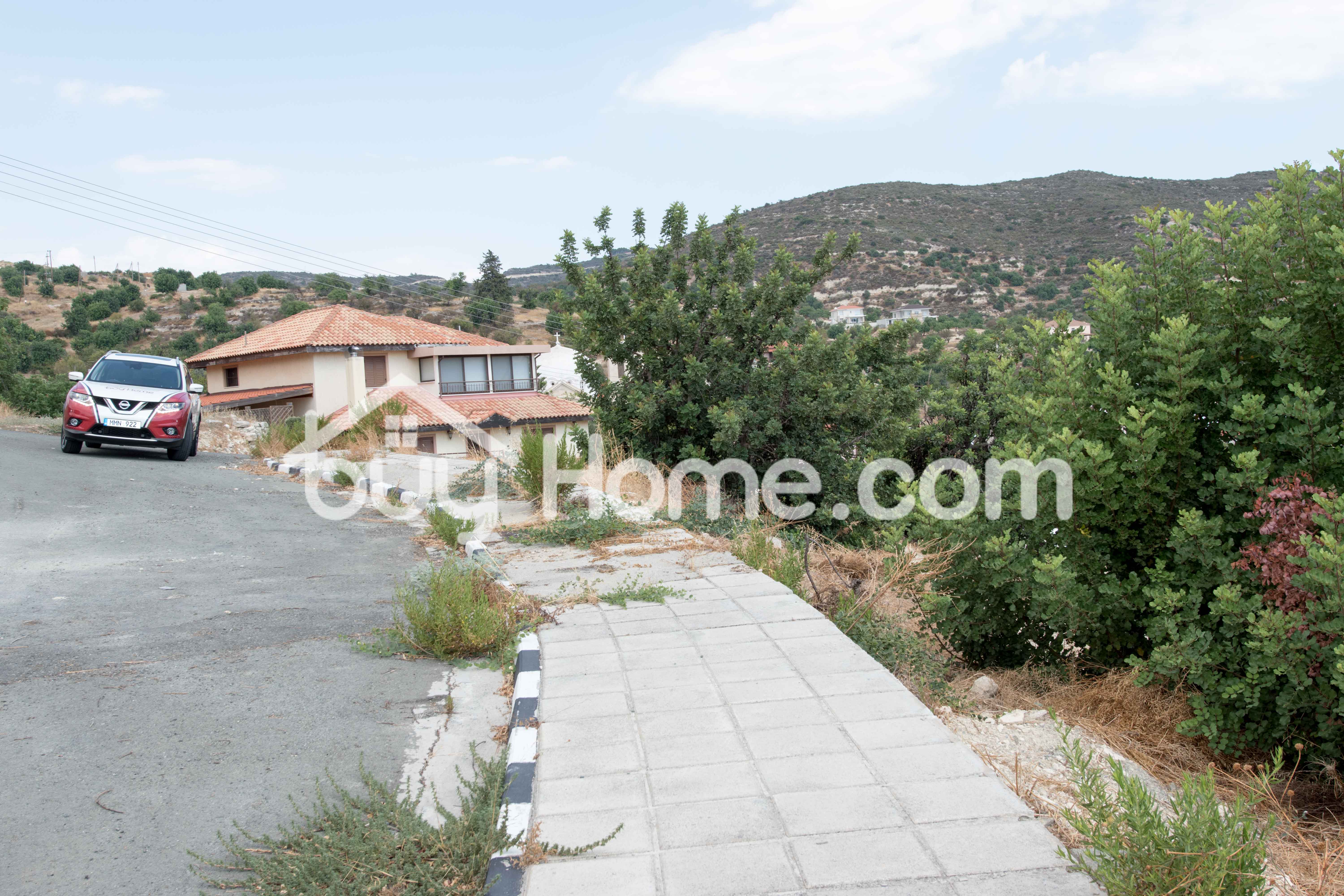 Small Plot In Fasoula | BuyHome