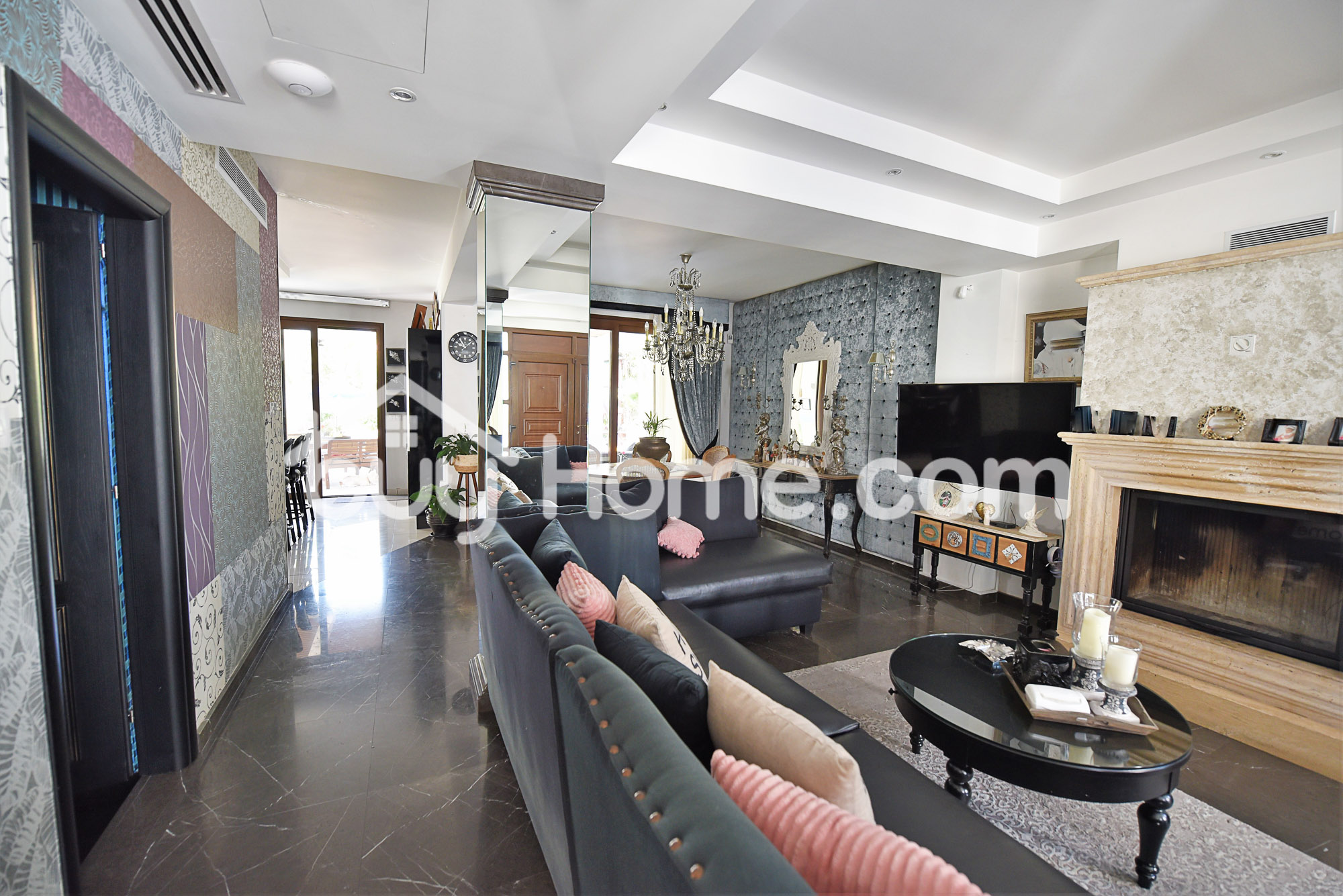 Deluxe Villa with Private Pool | BuyHome