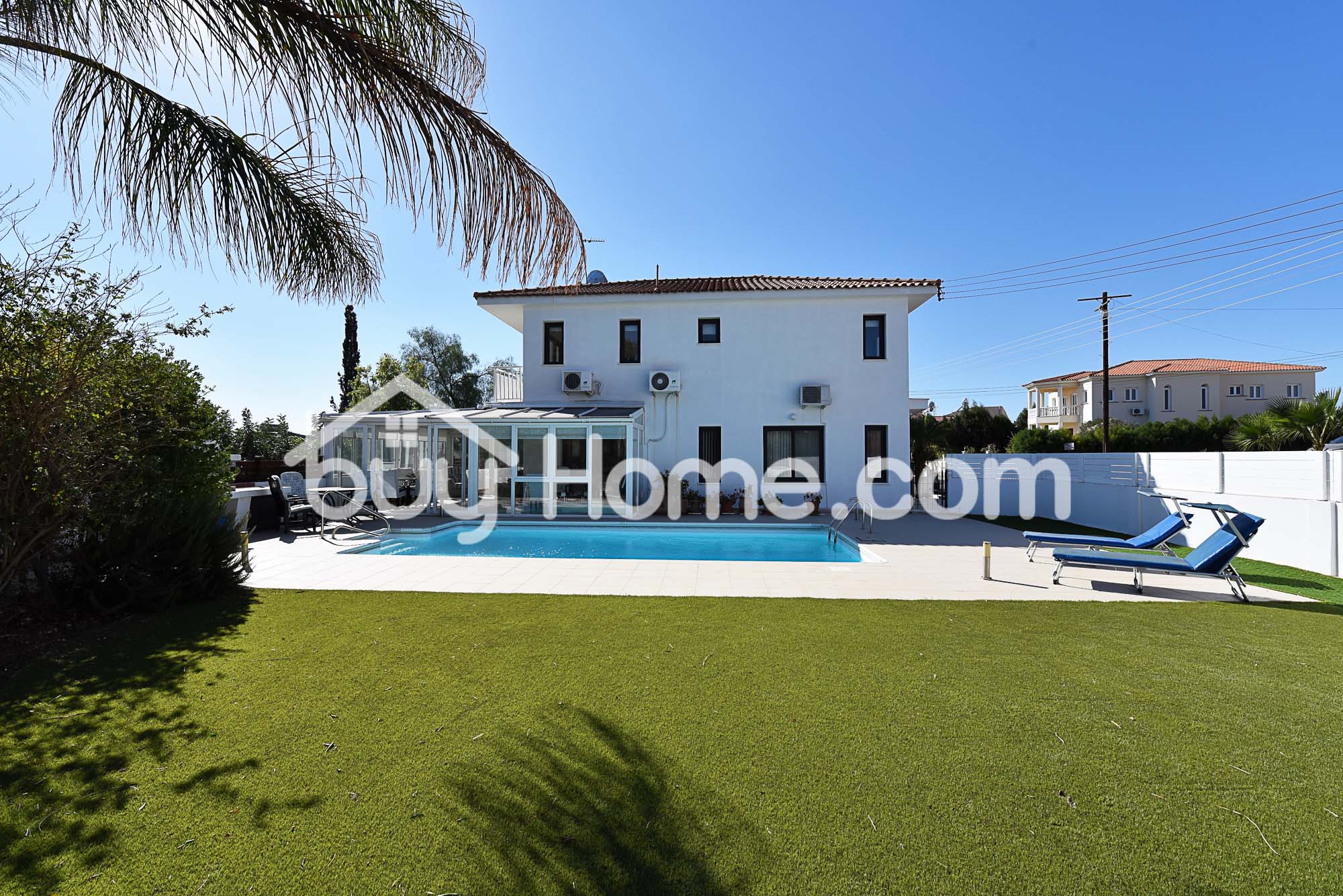 Lovely 3 Bedroom House with Pool | BuyHome