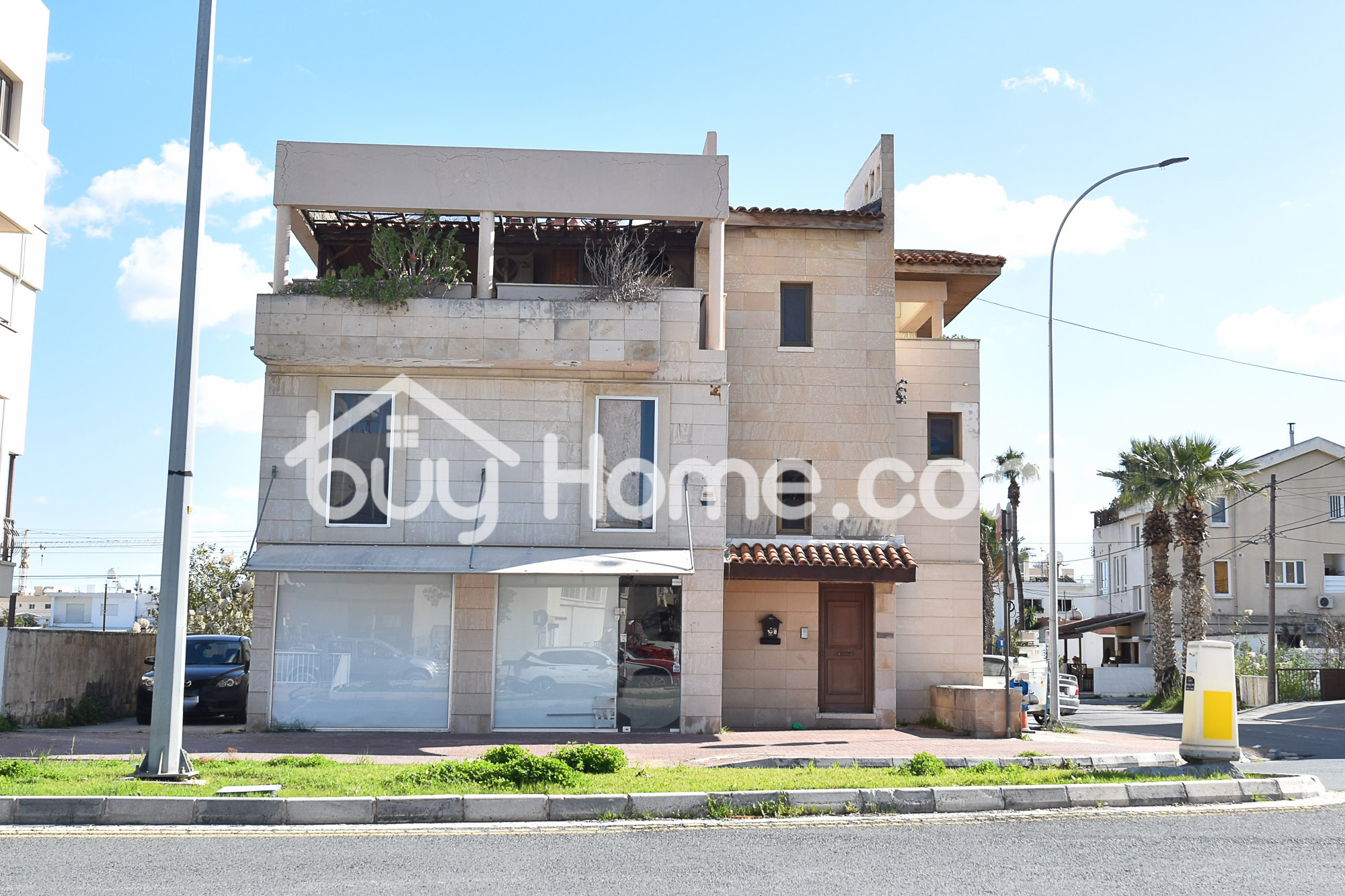 Residential building with Shop | BuyHome